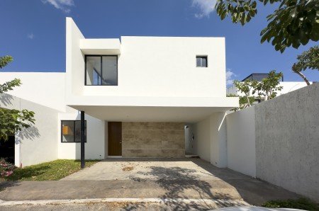 Casa en venta de 3 recamaras en Conkal al norte de Merida equipada y amueblada